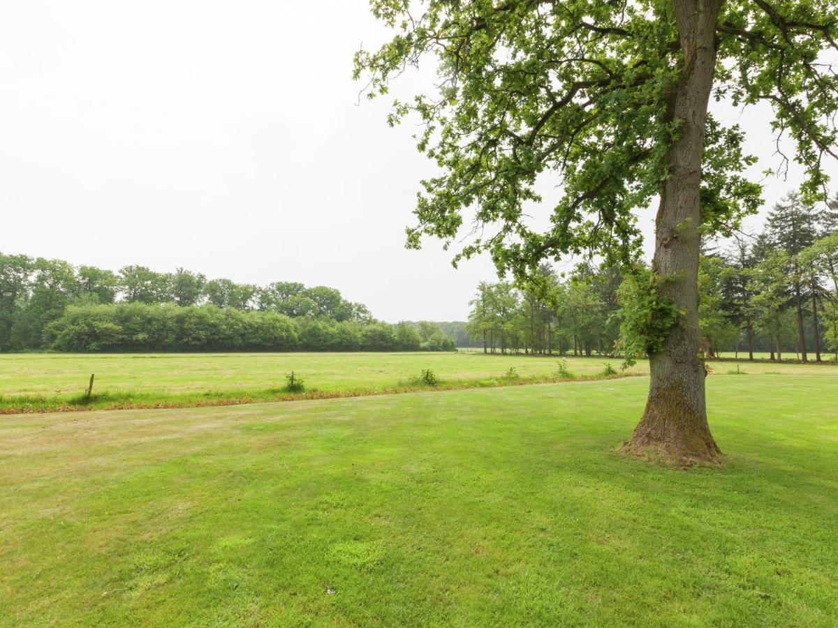 Cozy Holiday Home near Forest in Baarn Buitenkant foto