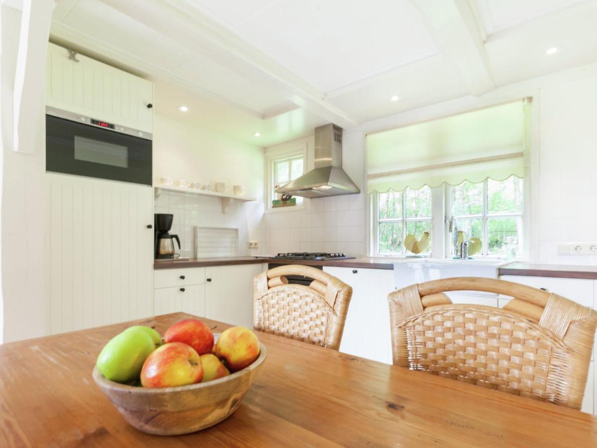 Cozy Holiday Home near Forest in Baarn Buitenkant foto