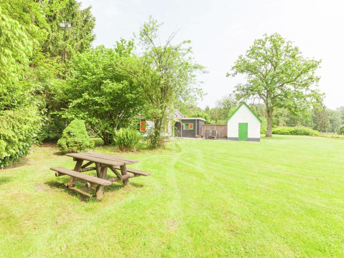 Cozy Holiday Home near Forest in Baarn Buitenkant foto